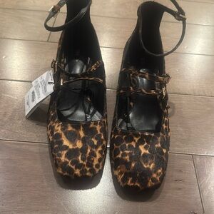 Leopard print shoes from Zara